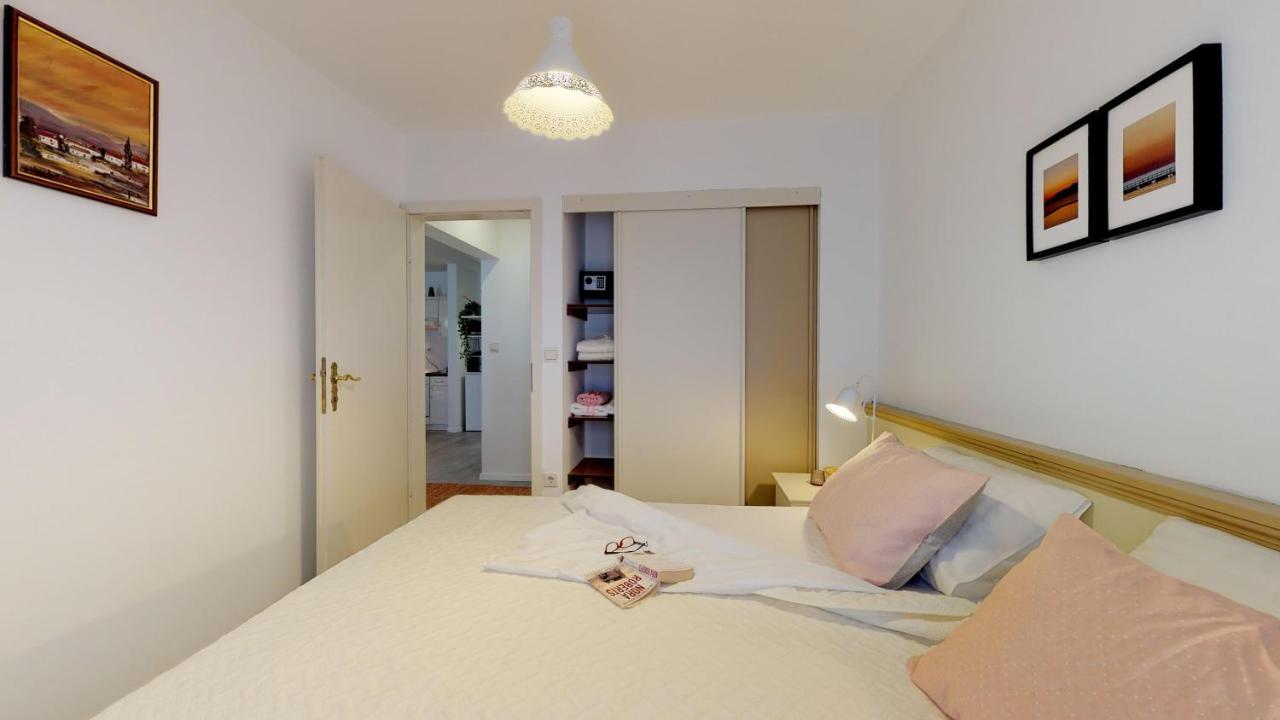 Mirta Deluxe Superior 5 Star Apartment, Your Piece Of Heaven By The Sea & Park, With Sea & Park View Новиград Экстерьер фото